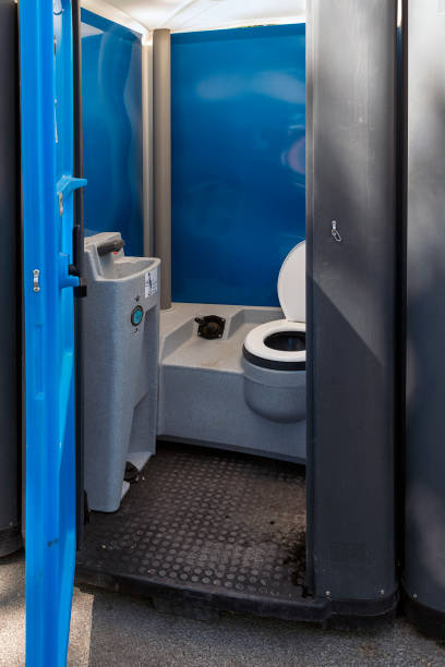Best Portable restroom trailer rental  in Holtville, CA